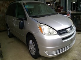 2005 TOYOTA SIENNA, SILVER, LE MODEL, 3.3L, FWD, AT.  Z26278